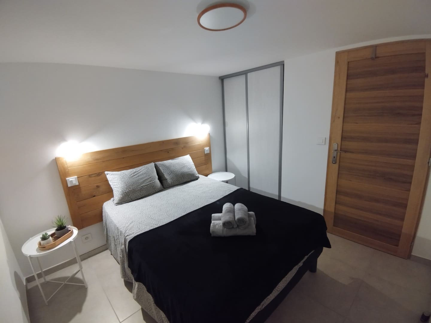 Chambre avec lit 2 personnes