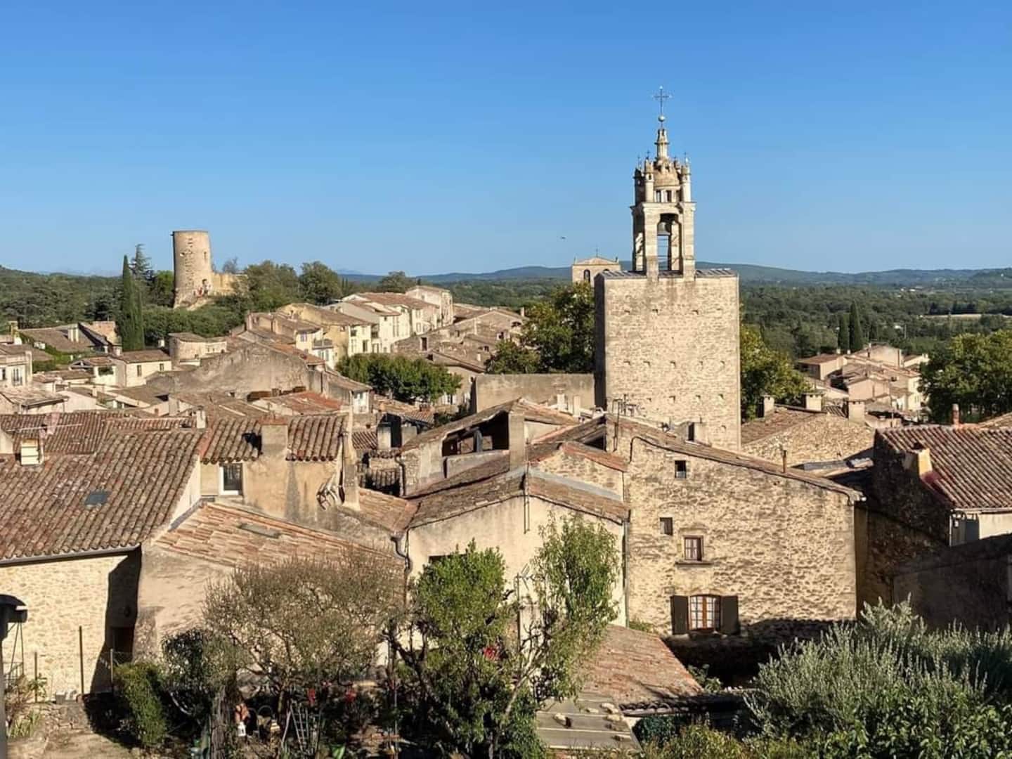 vue-village-cucuron-1